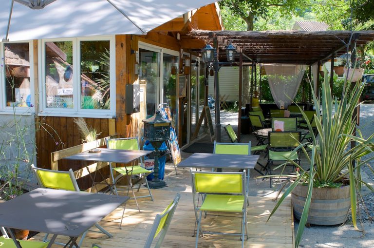 Camping le Barutel Ardeche terras 768x509