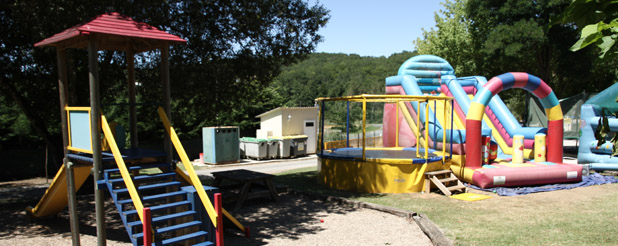 Camping Des Bastides speeltuin