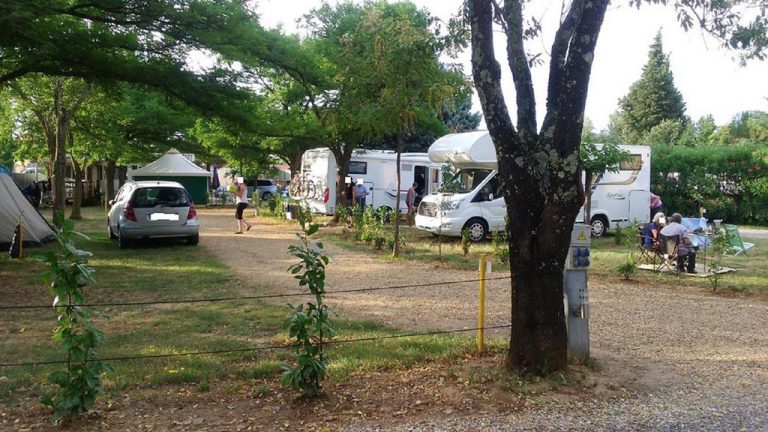 CampingL Olivier kleine camping Gard staanplaats 768x432
