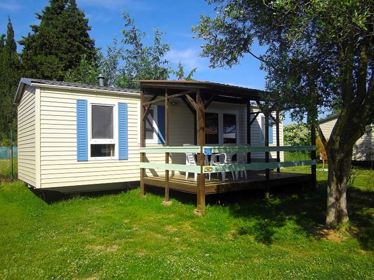 CampingL Olivier kleine camping Gard stacaravans huren 768x576