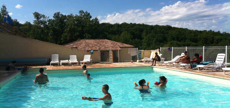 Camping Bellevue Lot zwembad 768x362