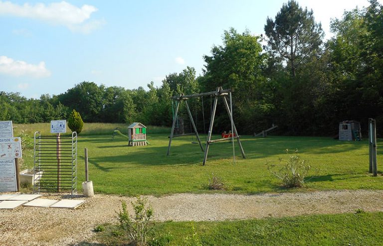 Camping De Bergougne speeltuin 768x494