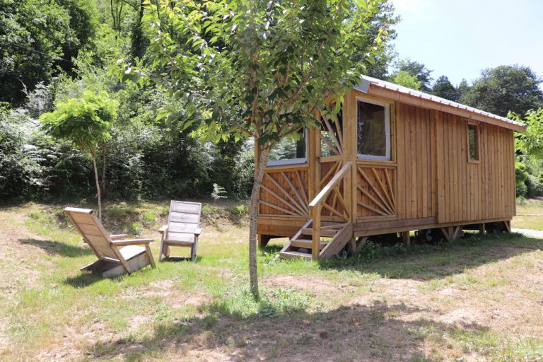 Camping La Prade chalet huren 768x512