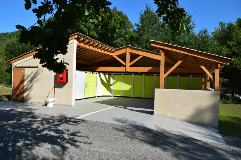 Camping La Prade sanitair 768x512