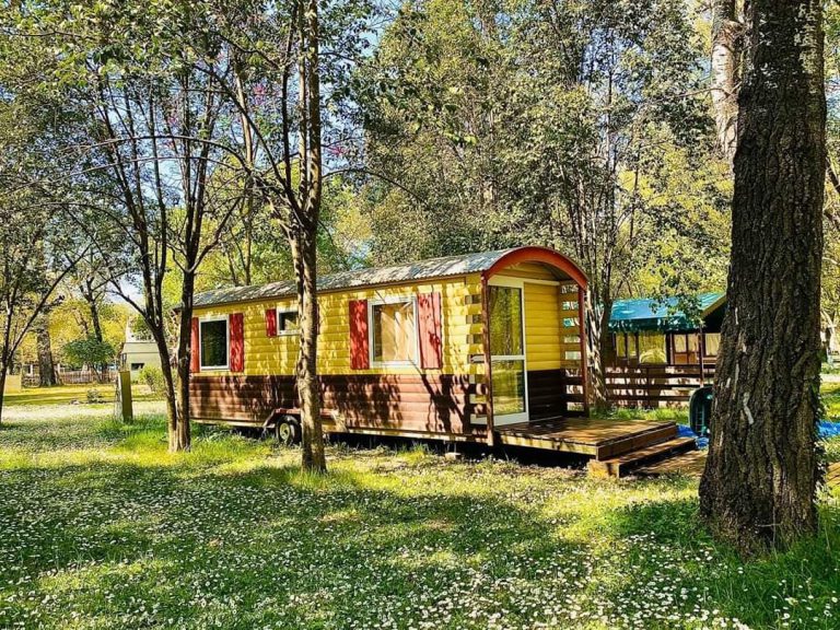 Camping Le Lion Ardeche pipowagen 768x576
