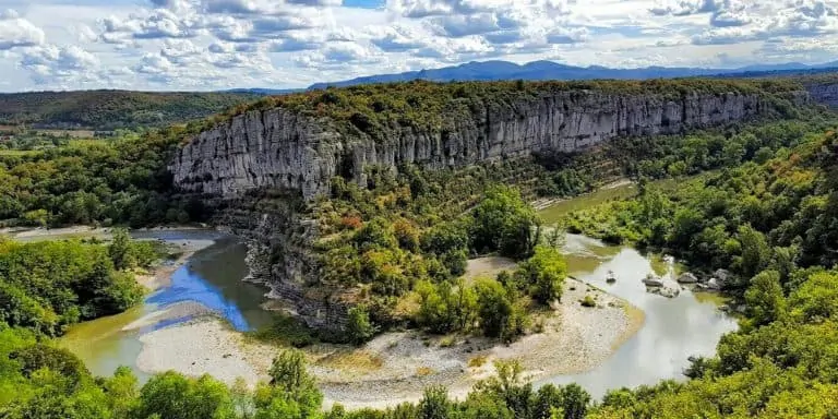 Yelloh village soleil vivarais camping Adreche 768x384