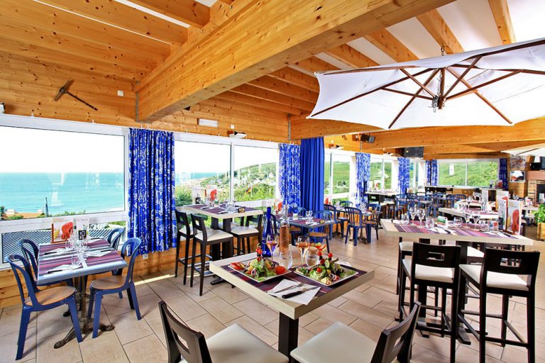 Camping L Anse du Brick restaurant 768x512