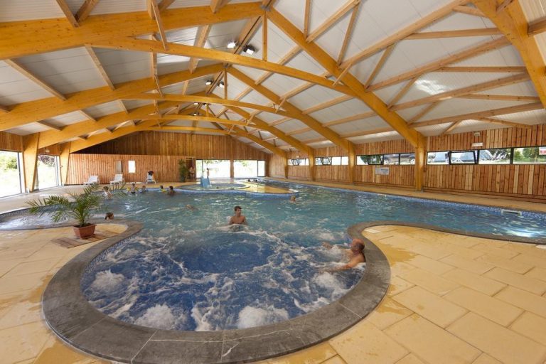 Camping Beauregard Jura bubbelbad 768x512