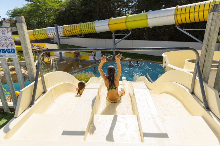 Camping Domaine de l Oree zwembad met glijbaan 768x512
